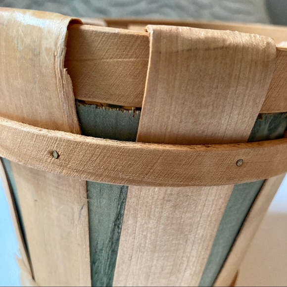 Mini Bushel Basket Natural Wood Chip Green details Small 4.5 inches Tall - Picture 10 of 15
